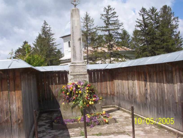 Monumentul Eroilor din comuna Sinesti, judetul Iasi