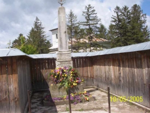 Monumentul Eroilor din comuna Sinesti, judetul Iasi